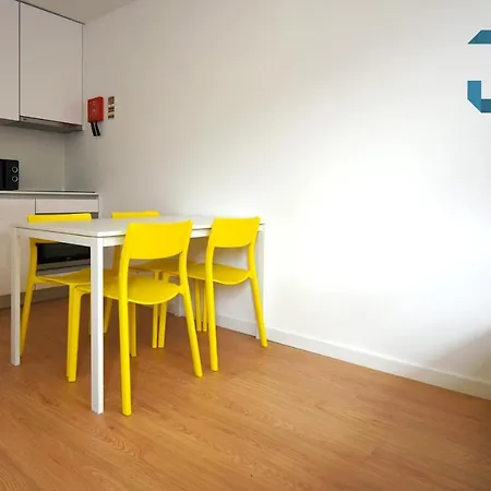 Apartment Sogra By Jc With Balcony Porto